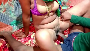 Indian aunty boobs slips, loud orgasms in scenes of raw sex