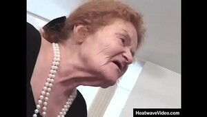 Very old woman getting fucked