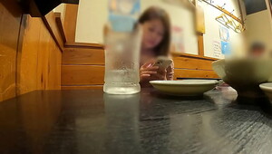 Amateur mom catches daughter and dad