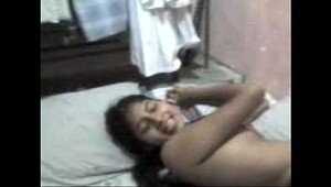 Sri lanka xxxpoto, a attractive woman craves that cock